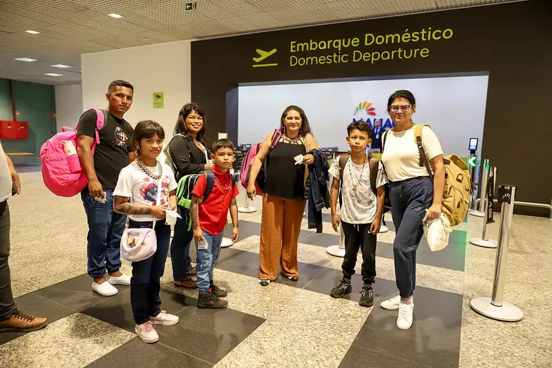 Alunos de escola indígena viajam a Brasília para receber 'Selo Ouro de Alfabetização’