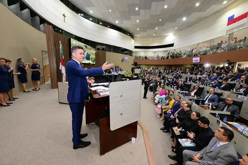 Prefeito David Almeida entrega Mensagem Governamental na CMM, destaca avanços históricos e ações prioritárias