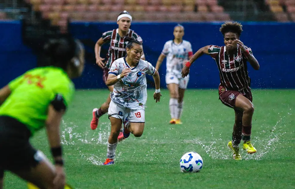 Governo do Amazonas impulsiona clube amazonense à elite do futebol feminino
