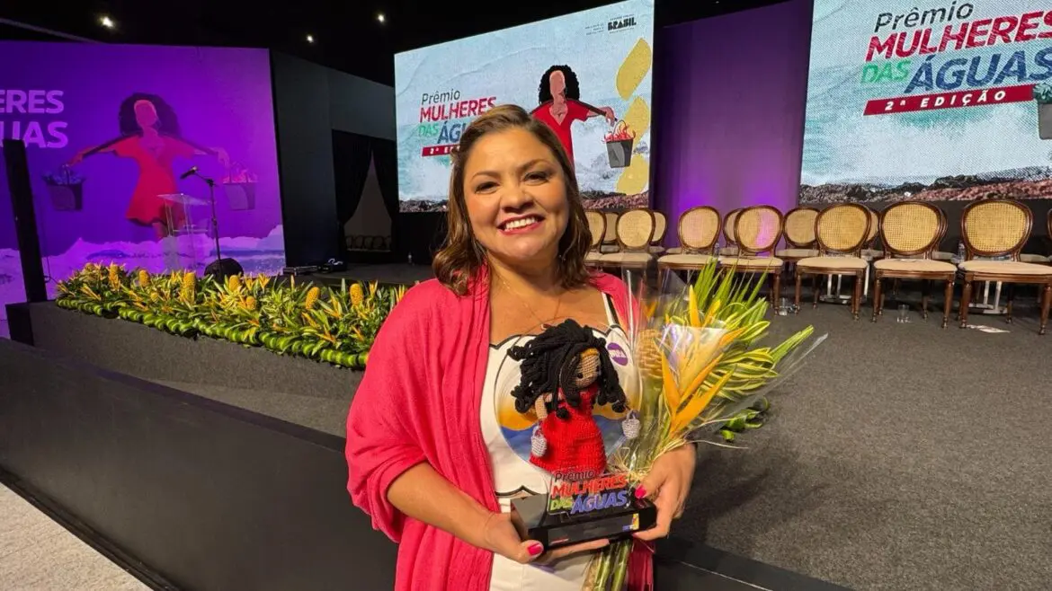 Professora amazonense conquista o Prêmio Mulheres das Águas, do Ministério da Pesca e Aquicultura