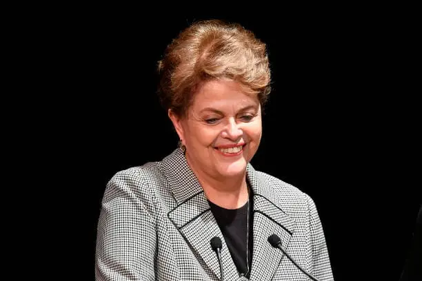 Dilma é reeleita para comandar Banco do Brics por mais 5 anos