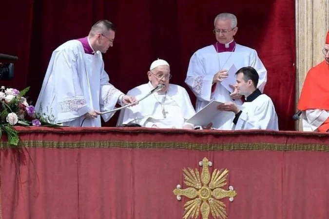 "A paz é possível" diz Papa Francisco em sua última mensagem