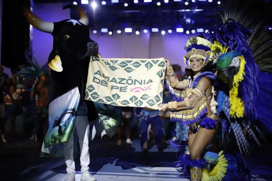 Um boi de luta: Caprichoso realiza Ensaio Show de sensibilização ao projeto Amazônia de Pé