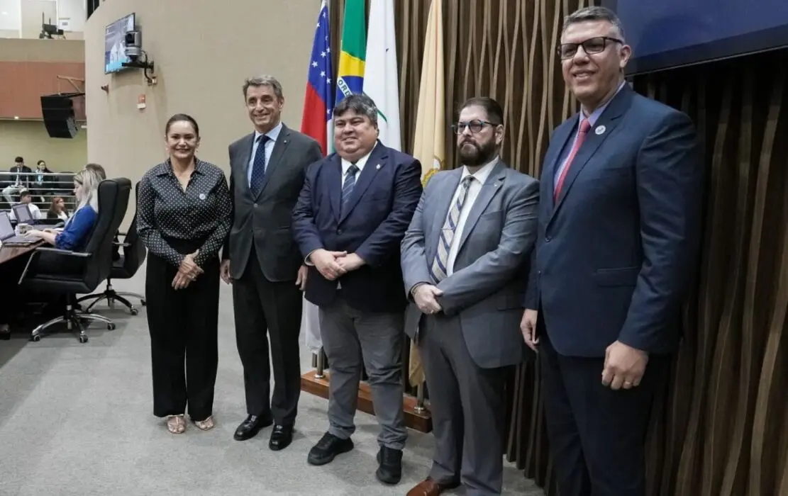 Câmara Municipal de Manaus recebe visita do embaixador da Itália