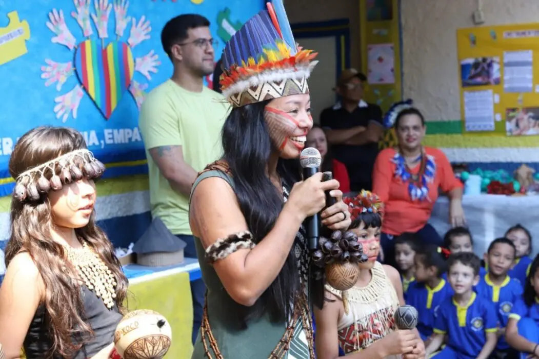 Alunos da Eeti Cônego Azevedo participam de feira cultural dedicada aos povos indígenas brasileiros