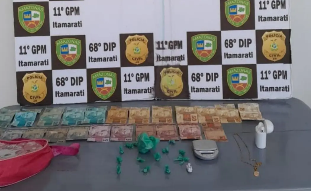 Casal é preso com drogas, balança de precisão e dinheiro proveniente do tráfico, em Itamarati