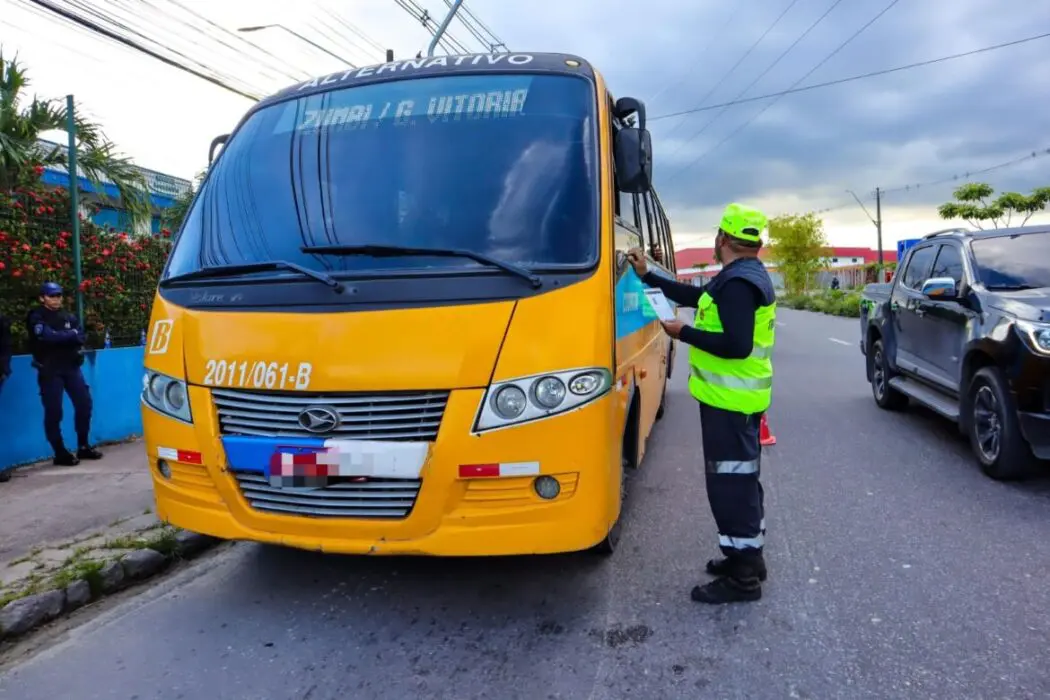 Veículos irregulares são apreendidos durante a Operação ' Transporte Legal'