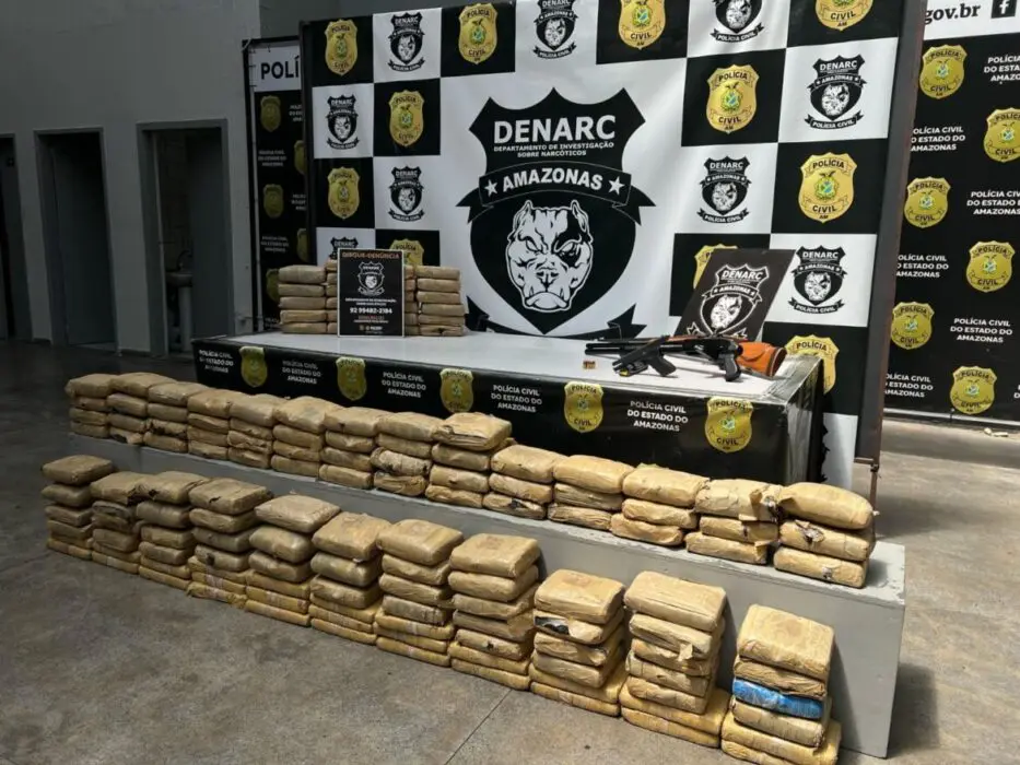 Polícia apreende 156 quilos de maconha avaliados em R$ 3,2 milhões e prende homem em flagrante com três armas de fogo