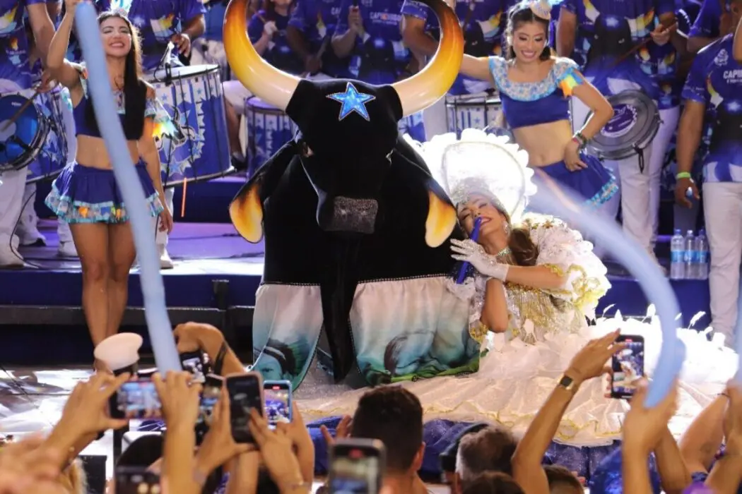 Fonte: ASCOM/SEMSA 👉🏼 Siga o AmSemFronteira no Youtube – bit.ly/43MIy6H Caprichoso emociona fãs em Manaus com o lançamento do álbum ‘É Tempo de Retomada’