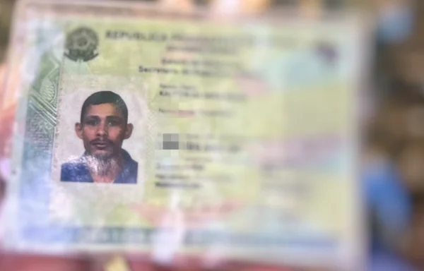 Homem é esp@ncado até a mort3 em terminal no Coroado