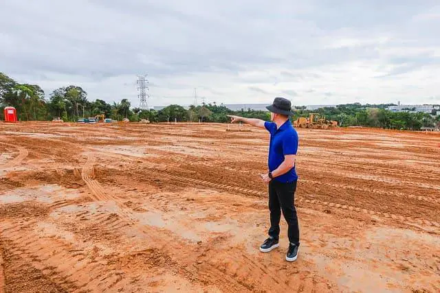 Prefeito David Almeida anuncia construção de novo conjunto habitacional com 576 moradias na avenida do Turismo