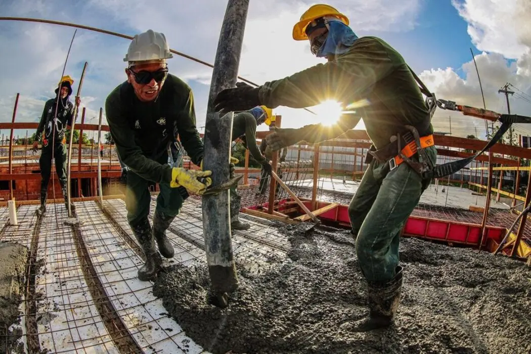 Dia do Trabalhador: Estado destaca medidas de proteção a trabalhadores em obras no Amazonas