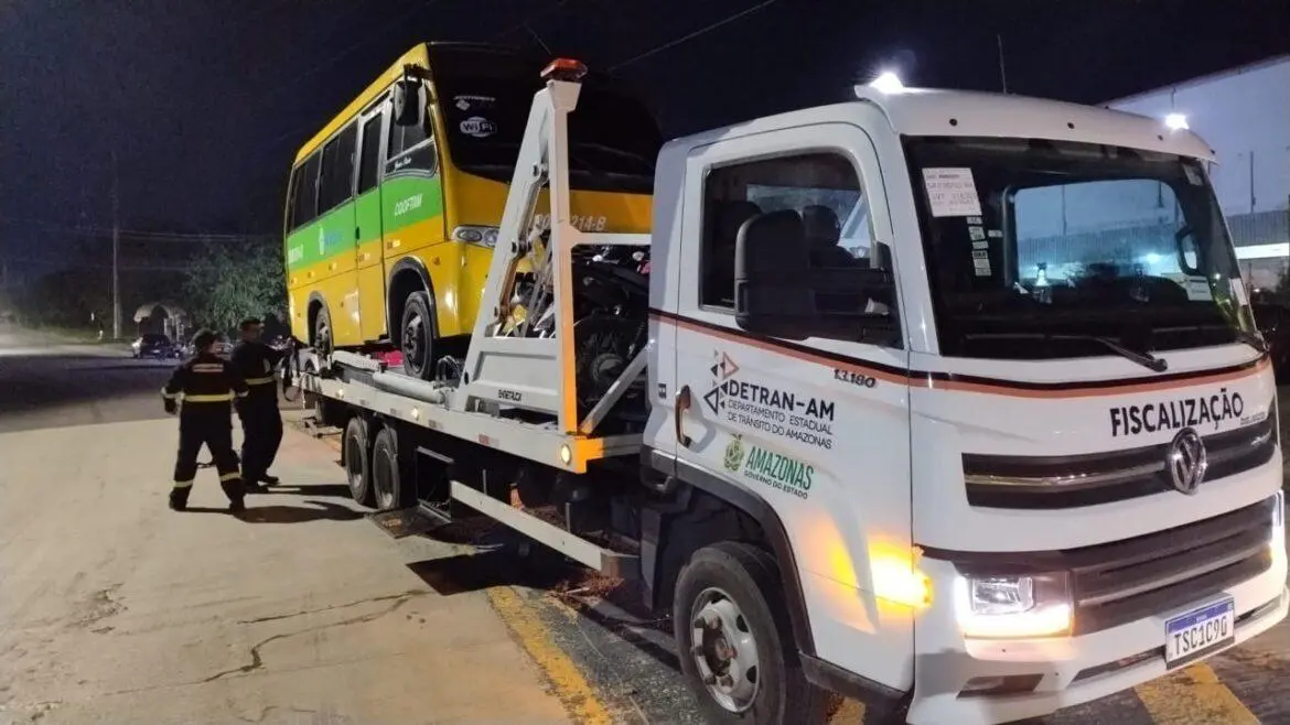 Detran-AM: Ações de fiscalização recuperam motocicleta furtada e removem ‘amarelinho’ com motorista embriagado em Manaus