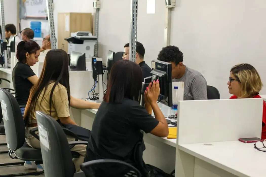 Oportunidade: Sine Amazonas divulga 227 vagas de emprego para esta segunda-feira
