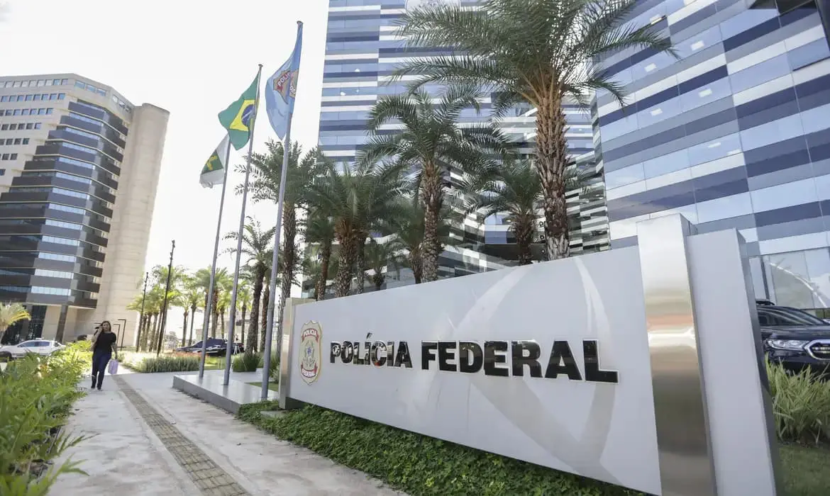 PF mira deputados em operação que apura desvio de cotas parlamentares