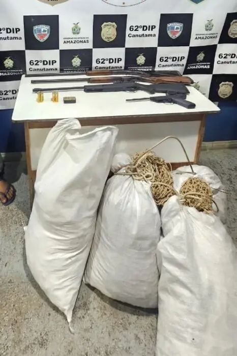 Em Canutama, PMAM prende suspeito de envolvimento em crime ambiental e apreende três armas de fogo
