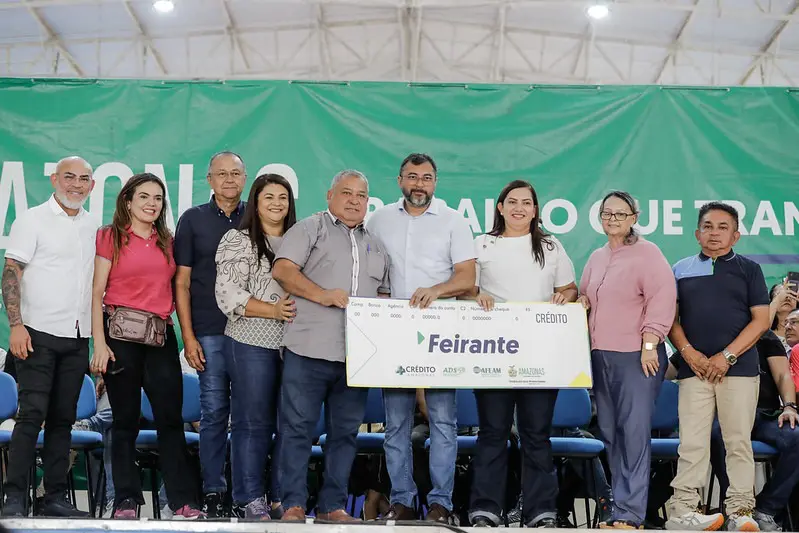 Em Careiro, ADS fortalece setor primário com regionalização da merenda escolar e entrega de equipamentos