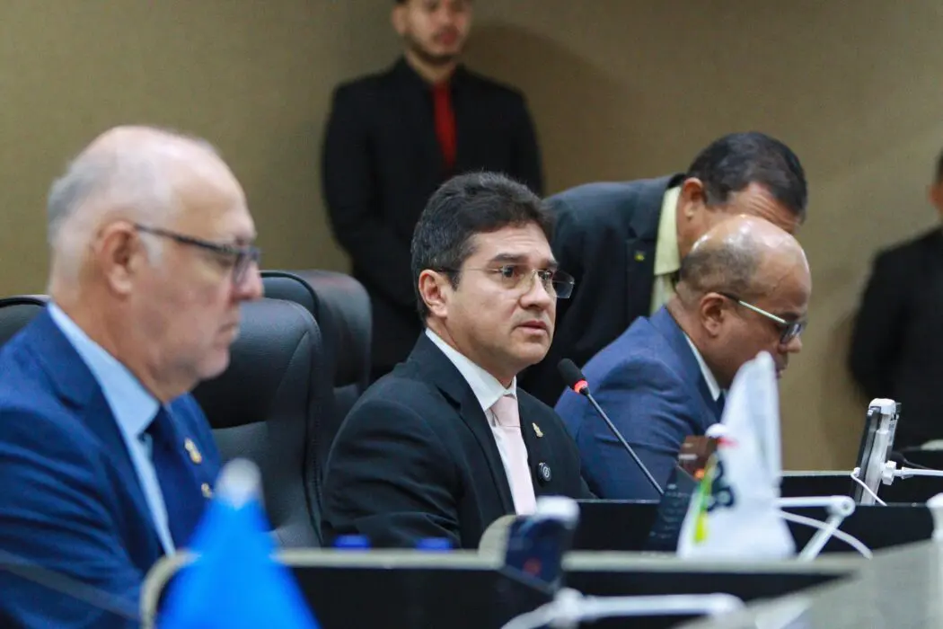 Lei sobre uso de contêineres é sancionada após aprovação na Câmara Municipal de Manaus