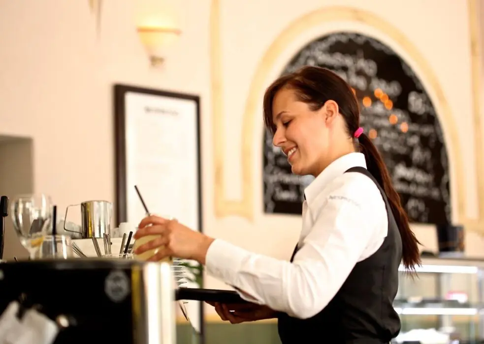 Bares e restaurantes: Sudeste e Nordeste têm mais admissões