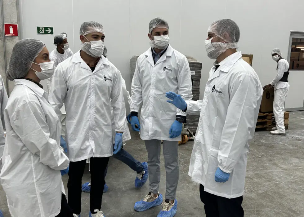 Diretor da Anvisa visita nova fábrica da Soldiers Nutrition