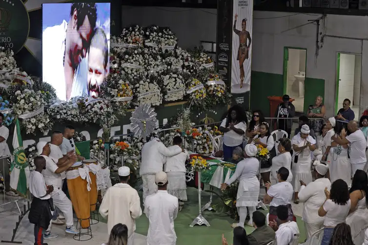 Sambista perfeito: Arlindo é celebrado com festa no Império Serrano