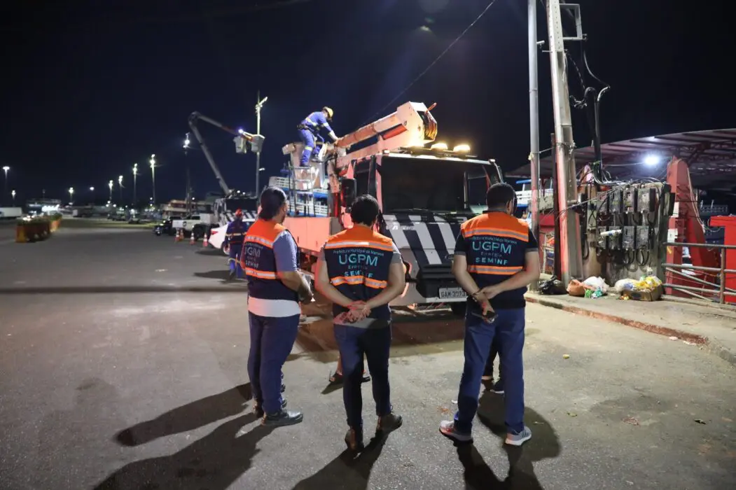 Plantão noturno da prefeitura garante segurança e valorização ao centro de Manaus com revitalização da iluminação pública