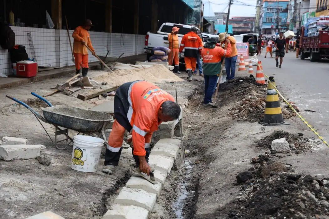 Prefeitura de Manaus intensifica obras de infraestrutura no centro histórico com o ‘Mutirão no Bairro’