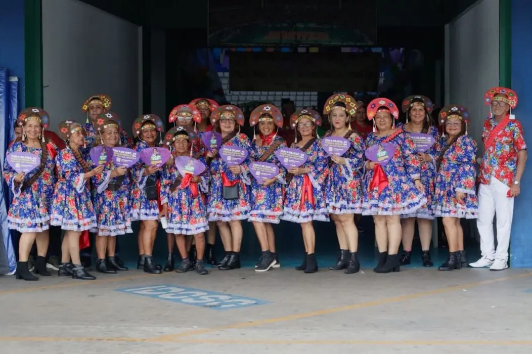 ‘EnvelheSer na Roça’: arraial reúne mais de 4 mil idosos