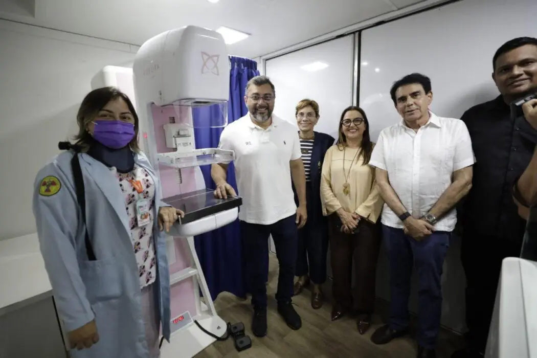 Governador Wilson Lima vistoria estrutura que vai realizar mais de 500 exames na Carreta da Saúde da Mulher em Manacapuru