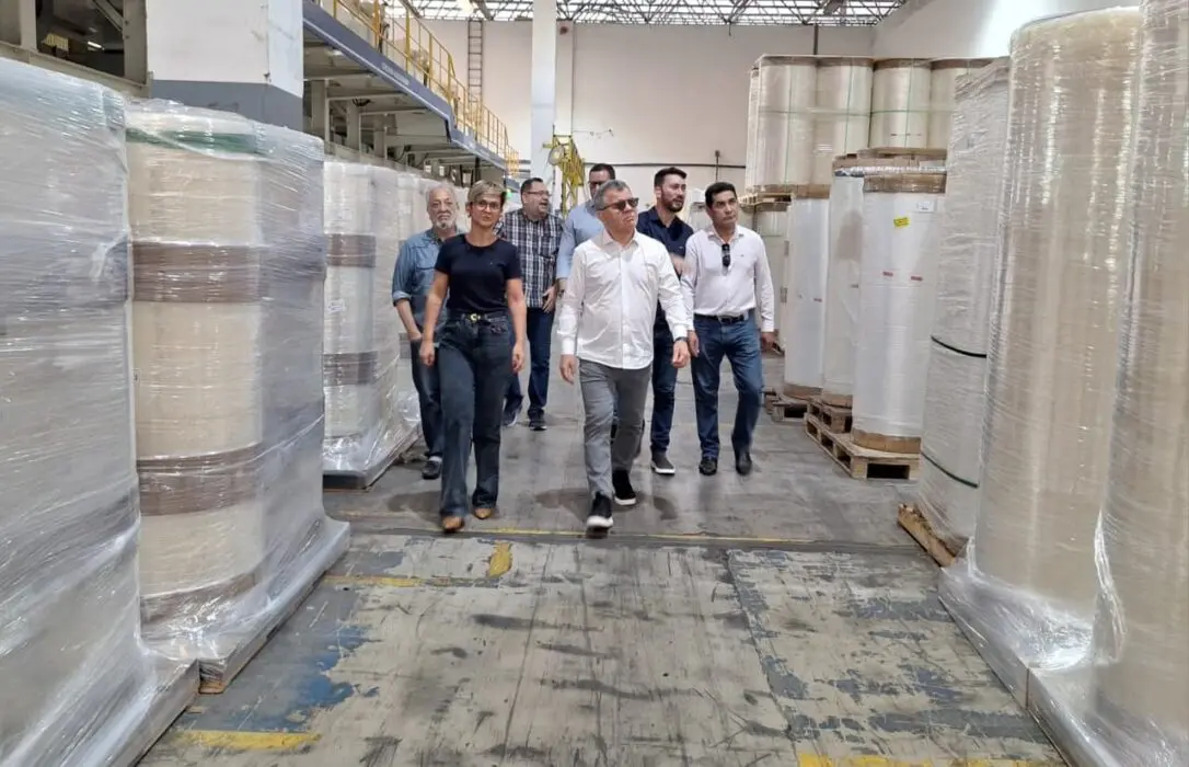 Suframa visita empresa especializada em soluções autoadesivas