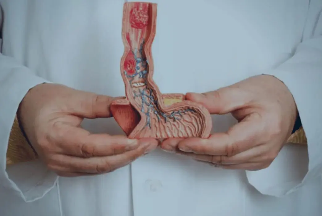 Higiene íntima precária pode causar câncer de pênis, alerta urologista