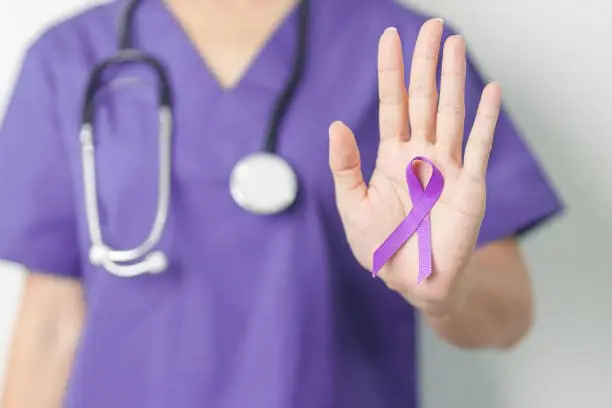 Setembro Lilás: A importância dos cuidadores no enfrentamento do Alzheimer