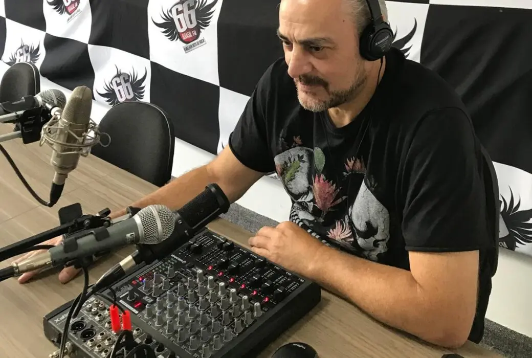 Bandas independentes lutam por espaço e audiência no Brasil