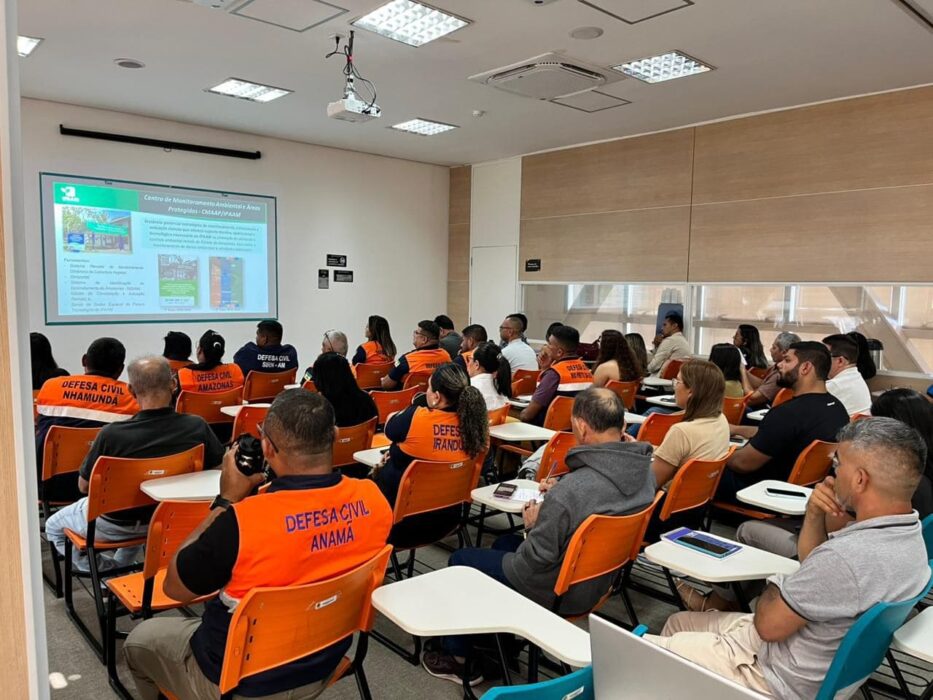 Curso do TCE-AM prepara gestores municipais para prevenção e enfrentamento ao desmatamento e queimadas