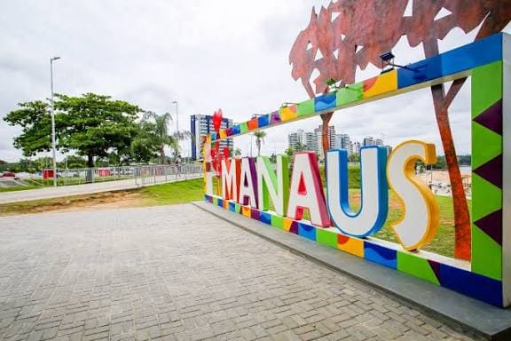 Dona da Fortuna: caminhada inédita vai transformar a orla de Manaus em rota de bem-estar e autoconhecimento