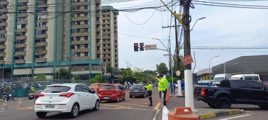 Atenção para alteração temporária de linhas de ônibus para corrida na avenida Constantino Nery