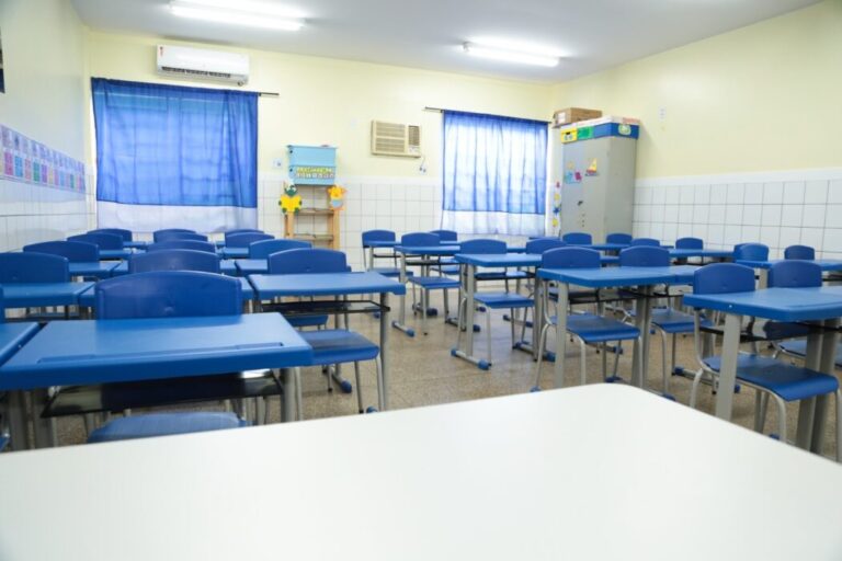 Escolas municipais retomam aulas nesta segunda-feira (20)