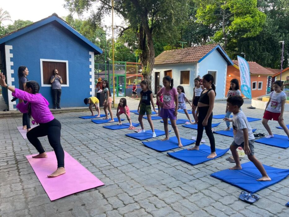 Atividade de ‘Pilates Kids’ é aprovada pelas crianças em colônia de férias