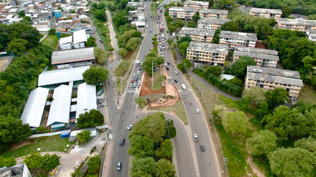 Prefeitura realiza nova intervenção na av Coronel Teixeira