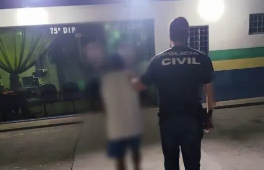 Polícias prendem homem acusado de matar outro homem a fac@das, em Barcelos