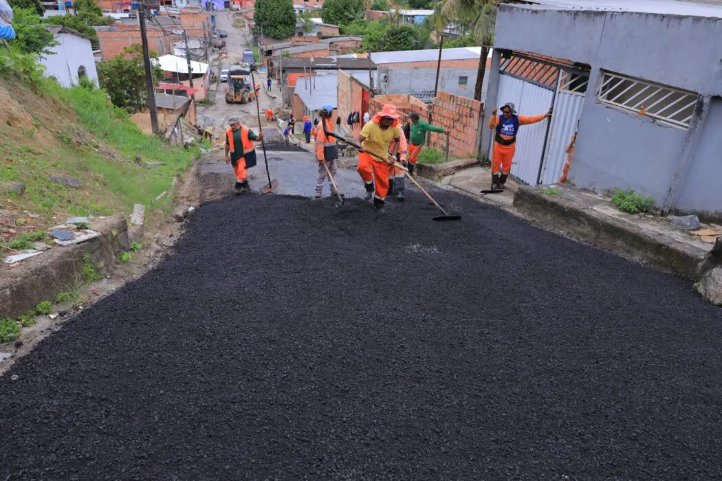 Serviço de recuperação asfáltica chega ao Campo Dourado e melhora mobilidade na zona Norte