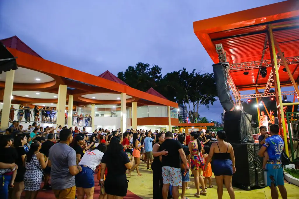 Prefeitura promove ‘Festa do Trabalhador’ com programação cultural e gastronômica na Ponta Negra
