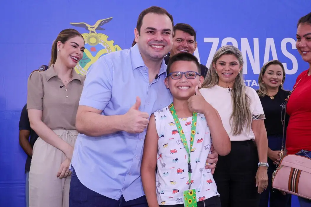 Roberto Cidade dispara em Manaus e tem a menor rejeição entre adversários, segundo pesquisa Action