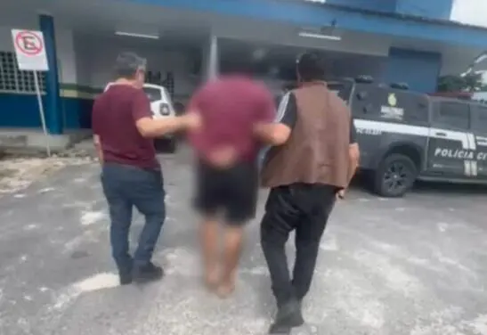 Homem é preso por agredir com tapas a ex-companheira enquanto ela segurava o filho no colo