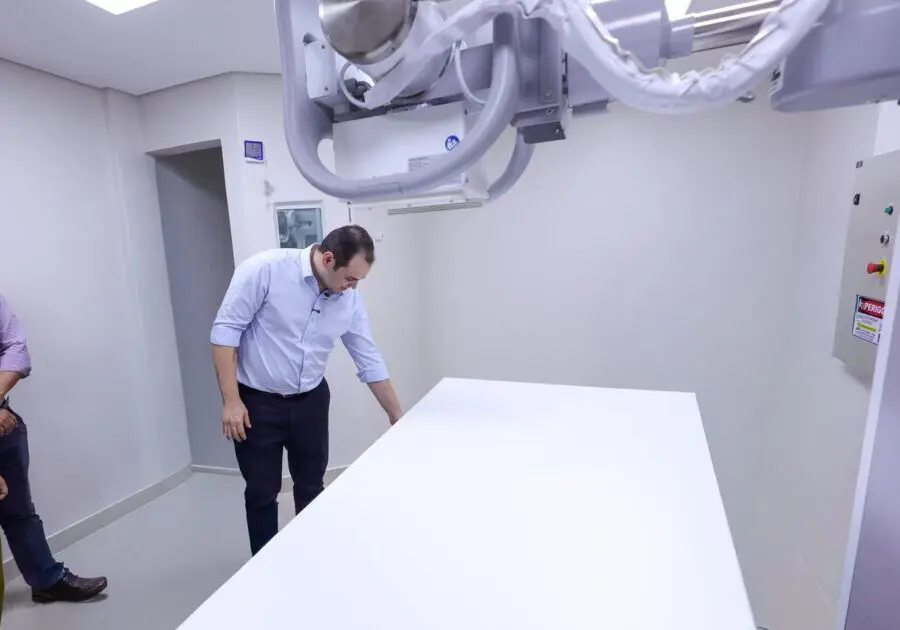 Na reta final das obras, governador interino Roberto Cidade vistoria Policlínica e Hospital-Dia do Complexo Hospitalar Sul