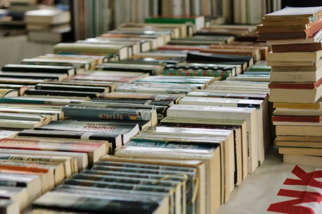 Consumo de livros cresce no Brasil e ganha força nas redes