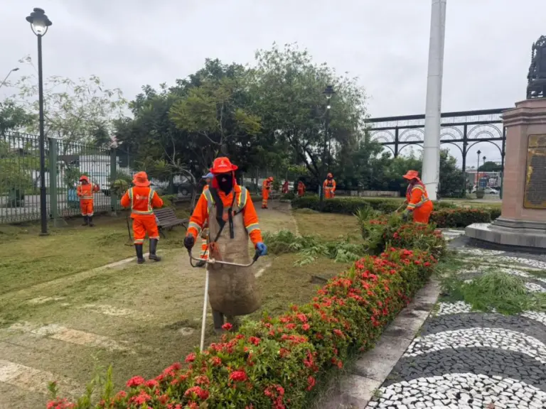 Com 13 frentes de trabalho e 1.250 trabalhadores, Prefeitura de Manaus amplia serviços de limpeza durante o verão amazônico