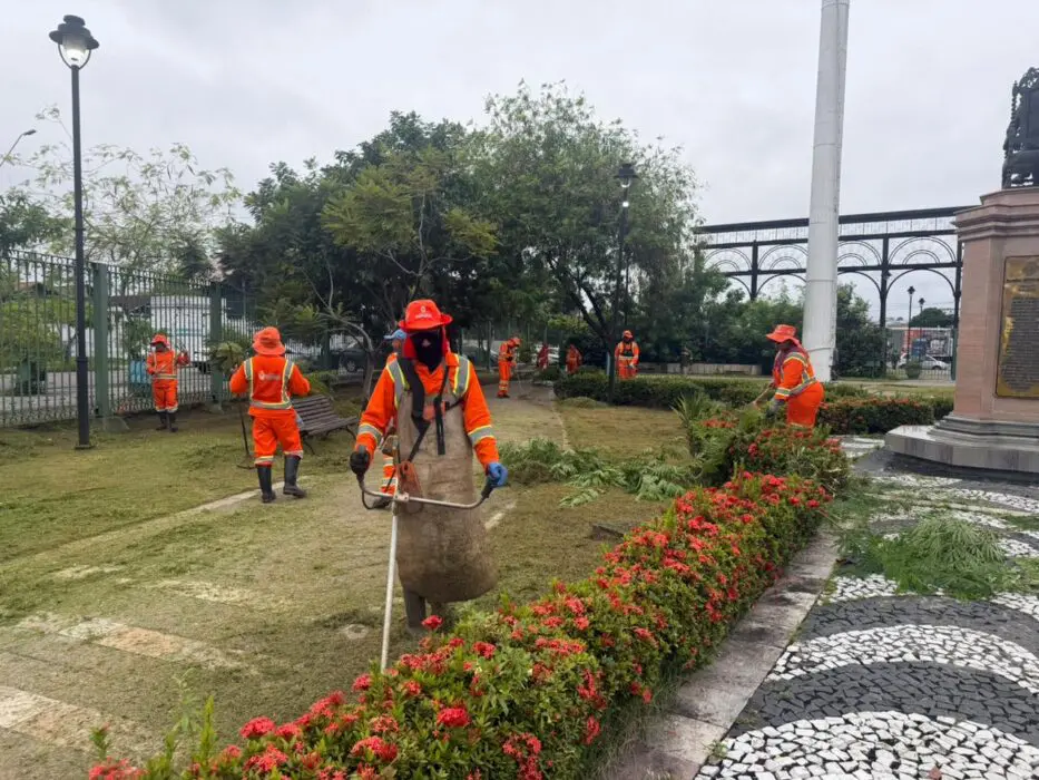 Com 13 frentes de trabalho e 1.250 trabalhadores, Prefeitura de Manaus amplia serviços de limpeza durante o verão amazônico