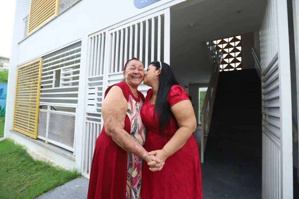 Dia das Mães: ‘Meu maior sonho era dar um lar digno aos meus filhos’, diz ex-moradora da Sharp ao celebrar data no Residencial Maués