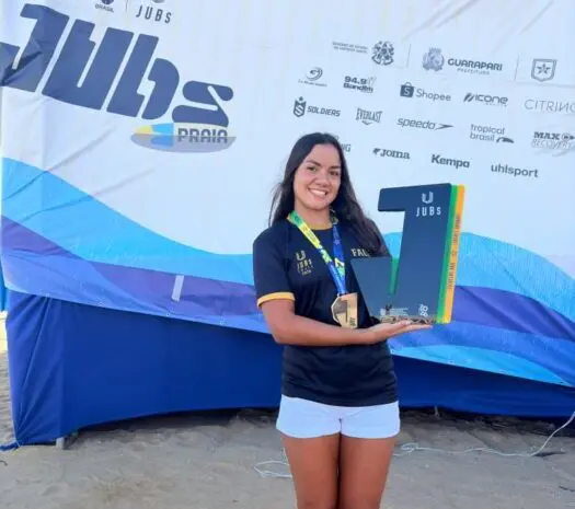 Nadadora amazonense é ouro dos JUBs Praia 2026, no Espírito Santo